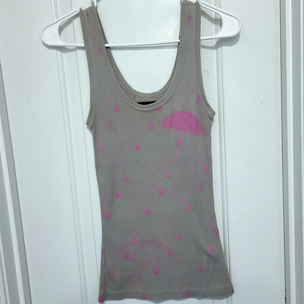 Hot topic tank top